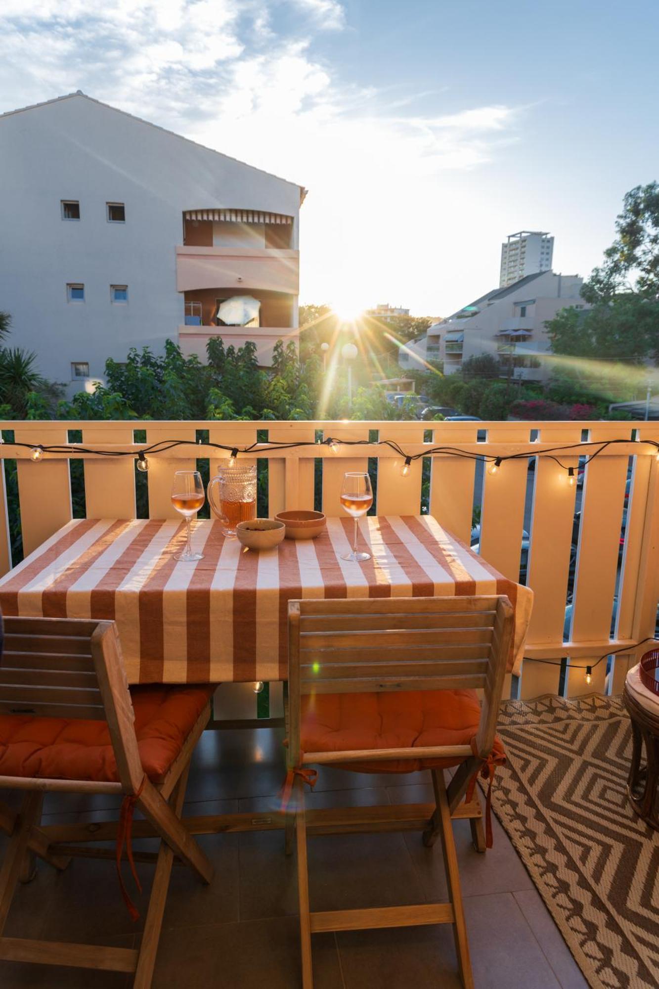 Appart Cosy, Piscine, Clim, Parking Prive - Proche Plage - Arrivee Autonome - Lit Queen Size La Seyne-sur-Mer Ngoại thất bức ảnh
